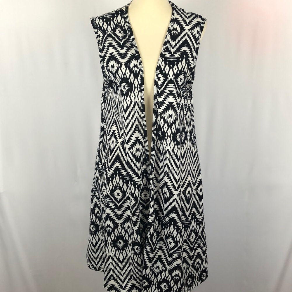 NWT Honey & Lace Black/White Aztec Pocketed Long Duster Vest - Size Small